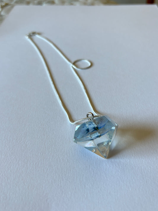 Collar tipo diamante flor