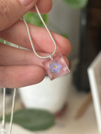 Collar cuadrado flor III