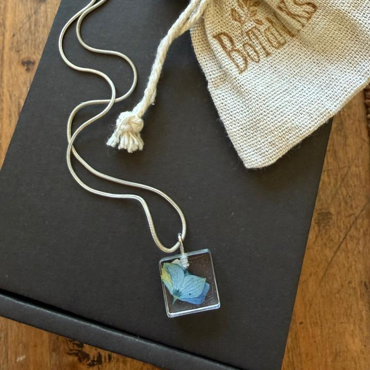 Collar flor prensada VI