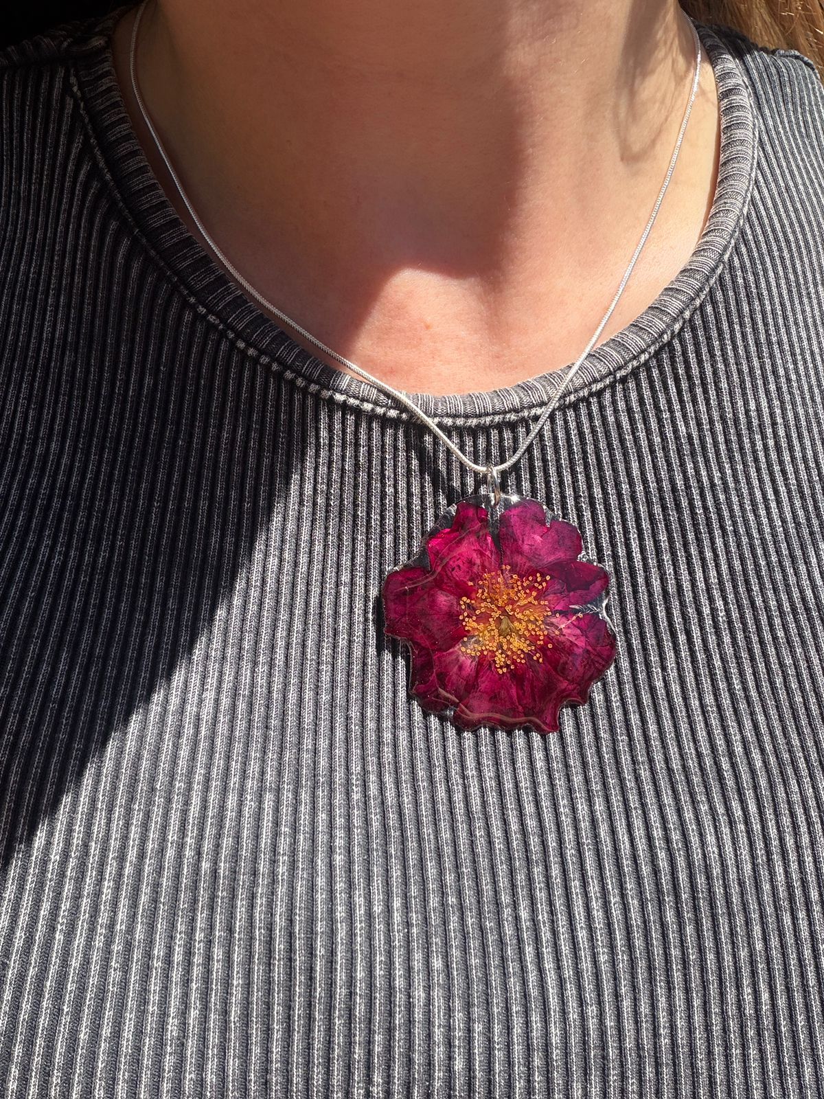 Collar flor prensada III