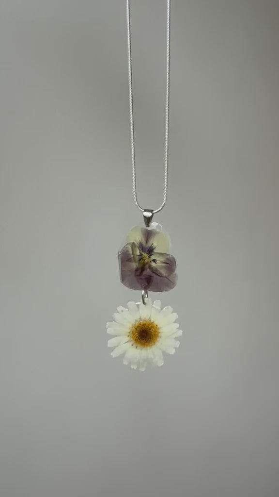 Collar flores prensadas doble